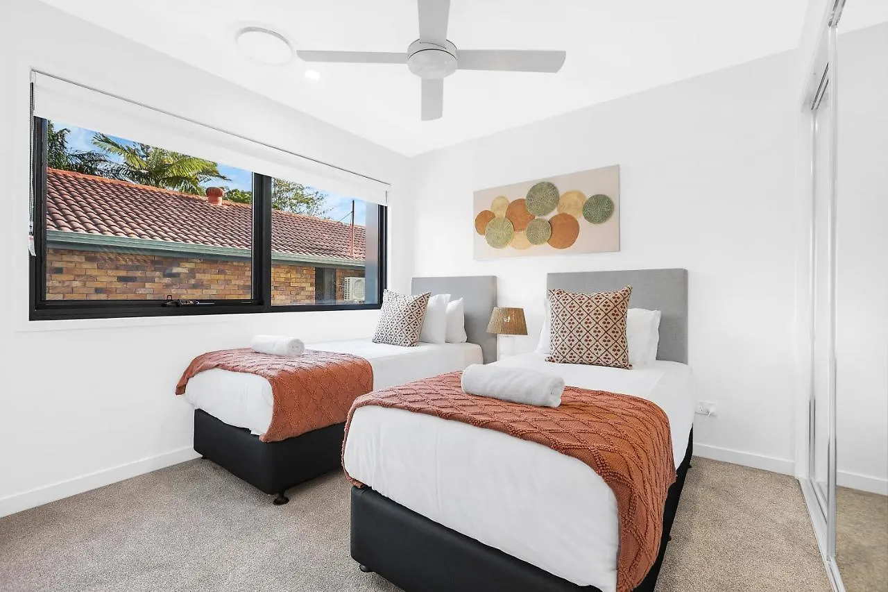 New 3Br Burleigh Beach Townhome With Private Rooftop! Gold Coast 0*,  Austrálie